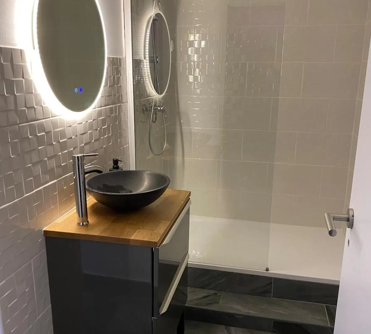 Cosy Home Avec Spa - Prox Airport, Cnpe, Eurexpo Pont-de-Cheruy