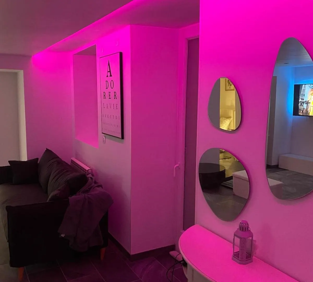 Cosy Home Avec Spa - Prox Airport, Cnpe, Eurexpo Pont-de-Cheruy 0*,