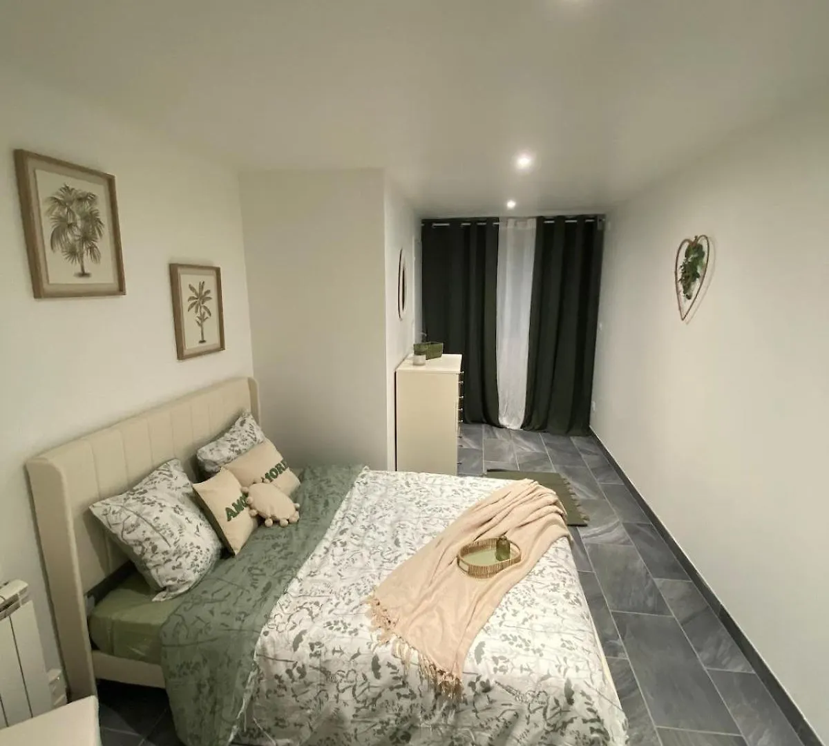 Cosy Home Avec Spa - Prox Airport, Cnpe, Eurexpo Pont-de-Cheruy 0*,  France
