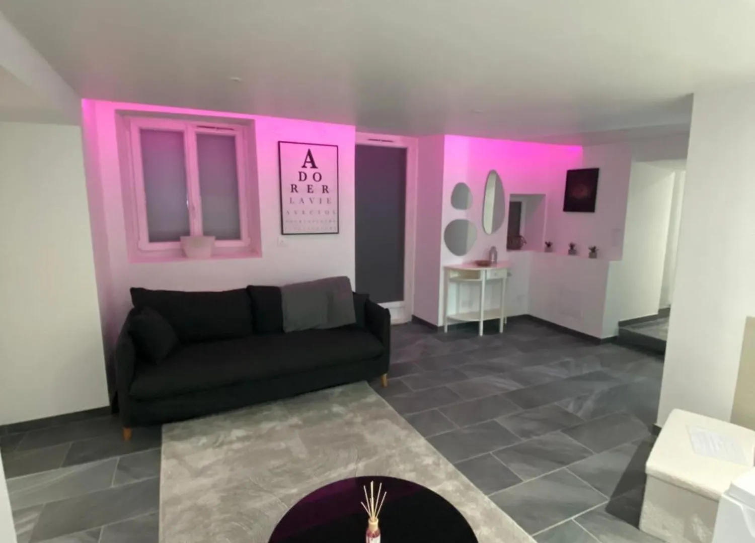 Cosy Home Avec Spa - Prox Airport, Cnpe, Eurexpo Pont-de-Cheruy 0*,  France