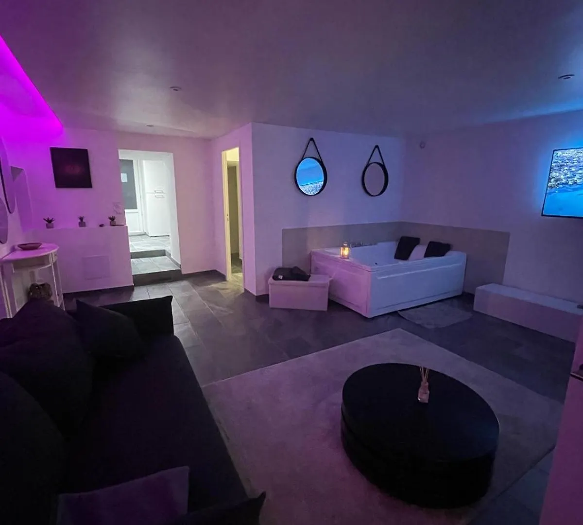 Cosy Home Avec Spa - Prox Airport, Cnpe, Eurexpo contacts